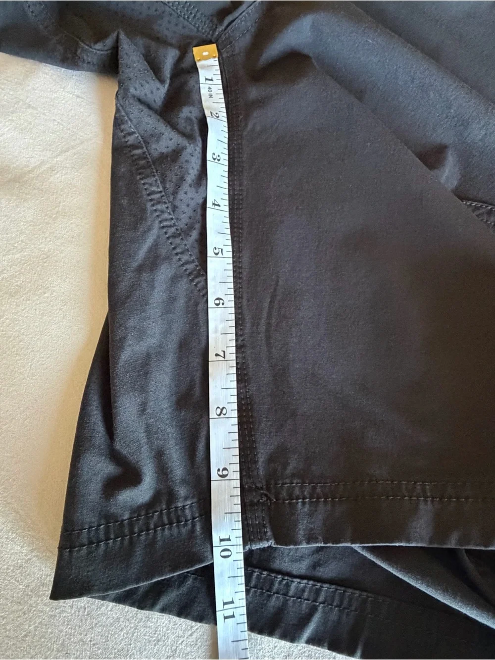 Huk Performance Fabrics Men's Black 10.5”Cargo Fishing Shorts L 36W Pockets